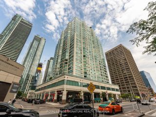 PH01 - 10 Queens Quay W