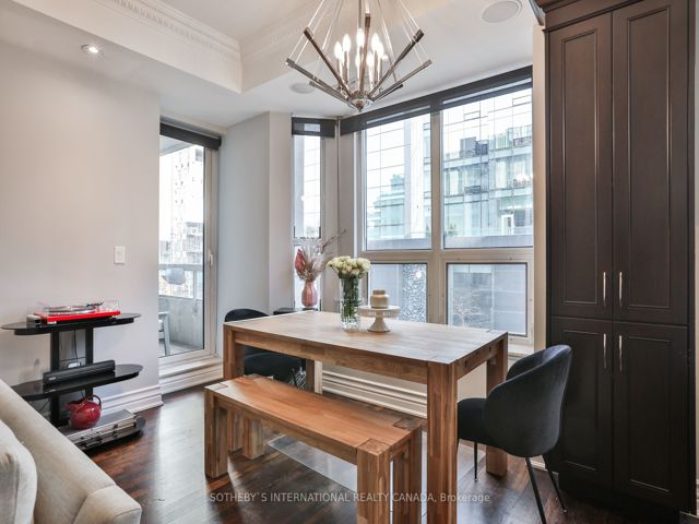308 - 68 Yorkville Ave