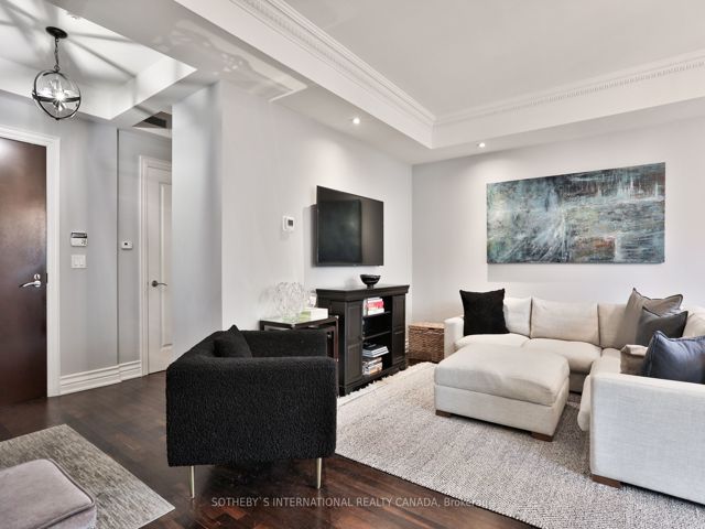 308 - 68 Yorkville Ave