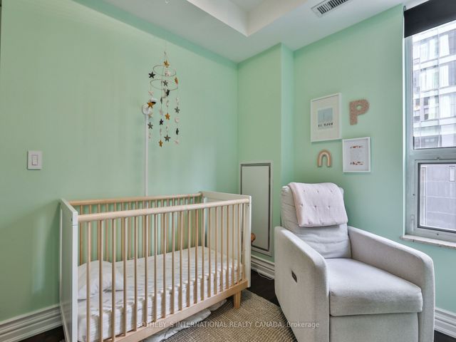 308 - 68 Yorkville Ave
