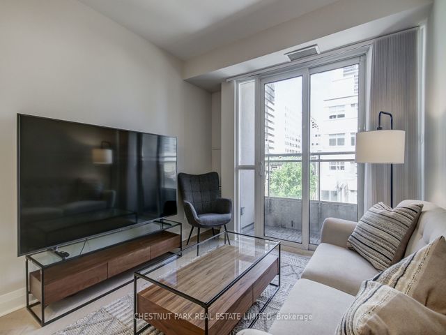 302 - 1430 Yonge St