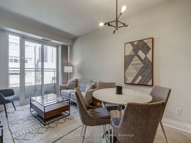 302 - 1430 Yonge St