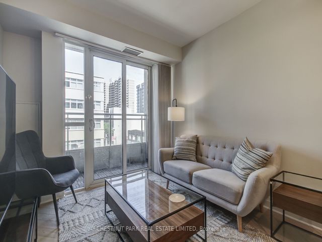302 - 1430 Yonge St