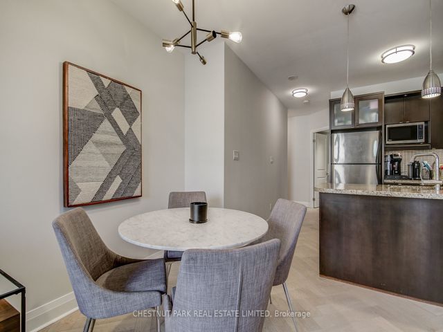 302 - 1430 Yonge St