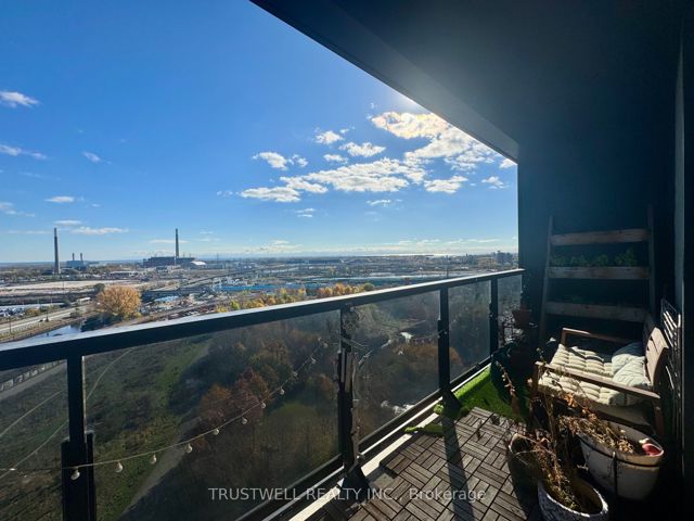 1308 - 170 Bayview Ave