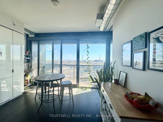 1308 - 170 Bayview Ave