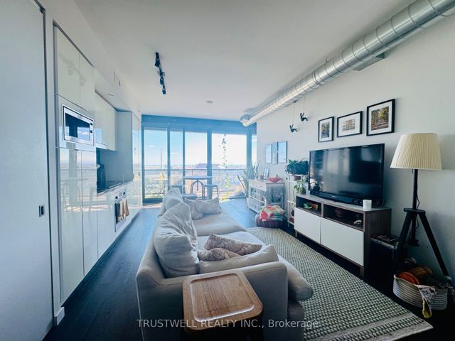 1308 - 170 Bayview Ave