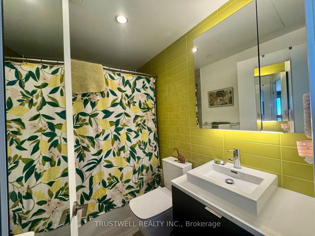 1308 - 170 Bayview Ave