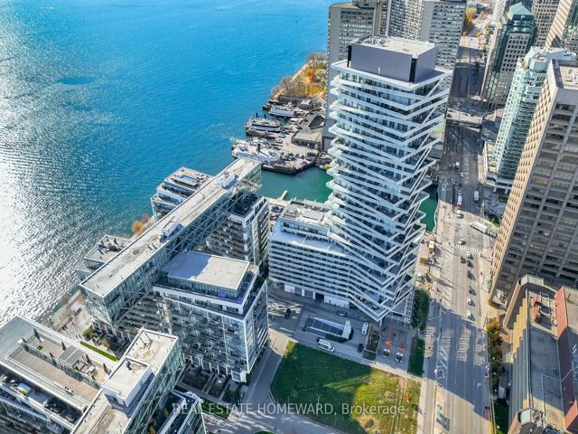 902 - 29 Queens Quay E