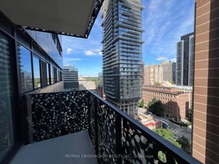1401 - 55 Charles St E