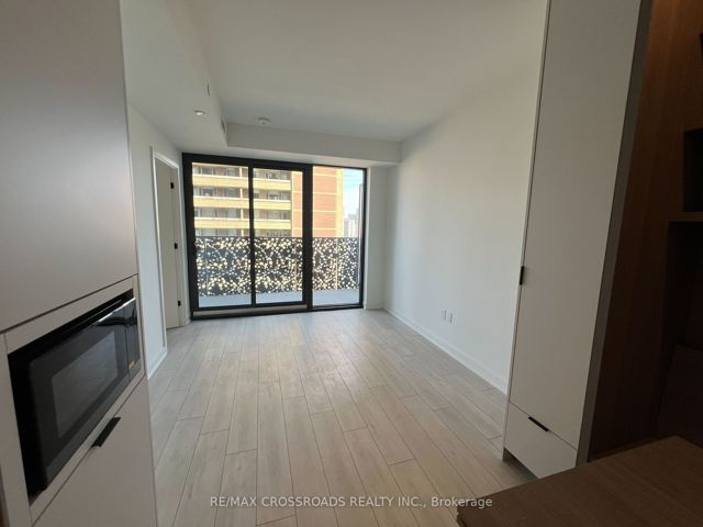 1401 - 55 Charles St E