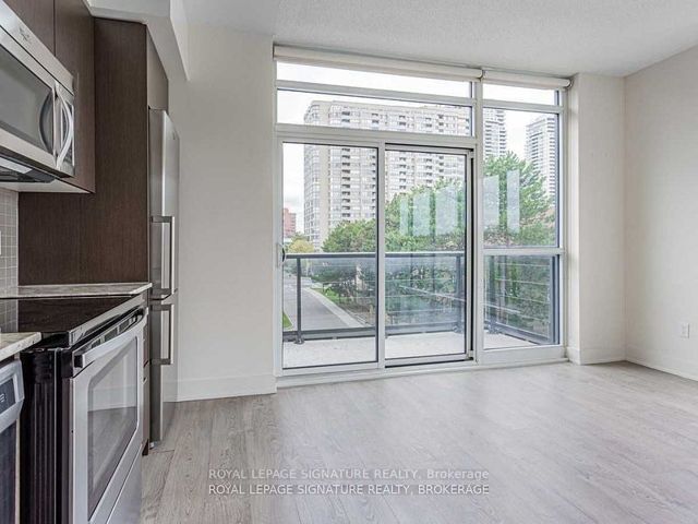 412 - 88 Sheppard Ave E