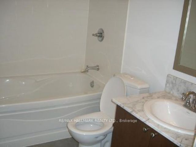 709 - 2191 Yonge St