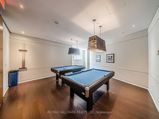 709 - 2191 Yonge St