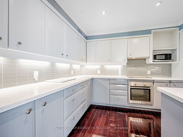 1116 - 211 QUEENS QUAY WEST