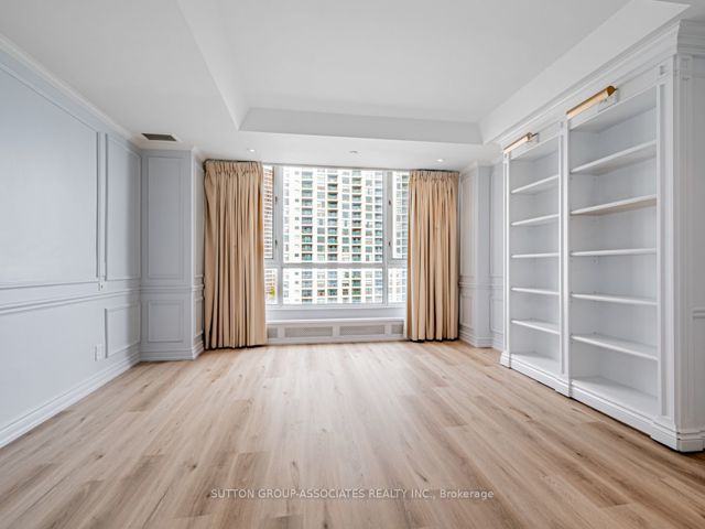 1116 - 211 QUEENS QUAY WEST