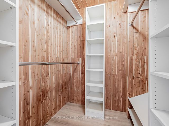 1116 - 211 QUEENS QUAY WEST