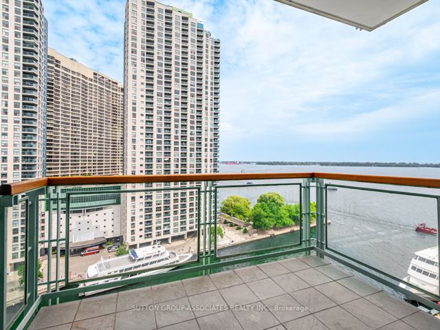1116 - 211 QUEENS QUAY WEST