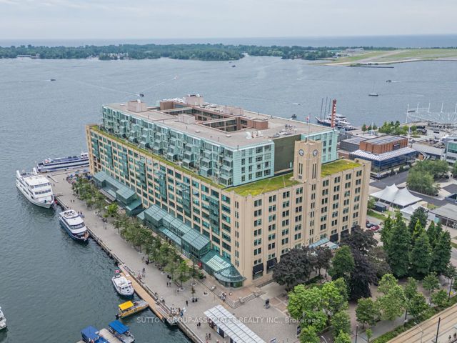 1116 - 211 QUEENS QUAY WEST