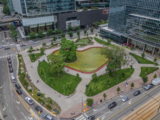 1116 - 211 QUEENS QUAY WEST