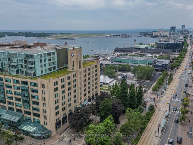1116 - 211 QUEENS QUAY WEST