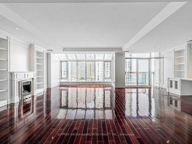 1116 - 211 QUEENS QUAY WEST
