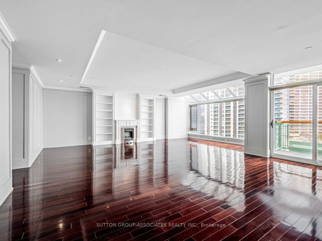 1116 - 211 QUEENS QUAY WEST