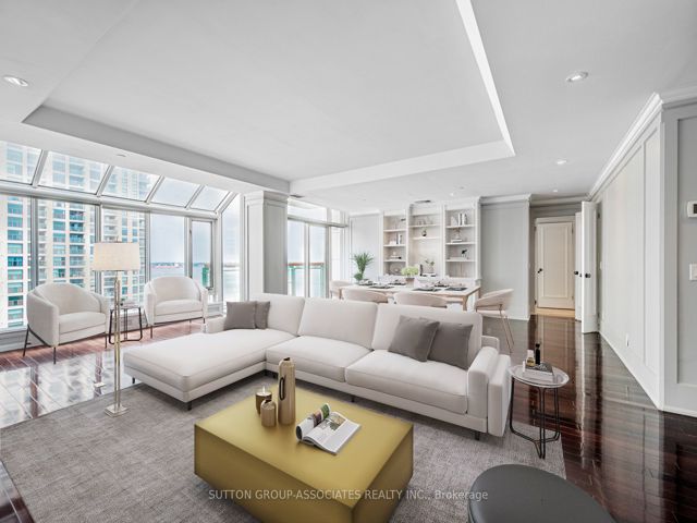 1116 - 211 QUEENS QUAY WEST