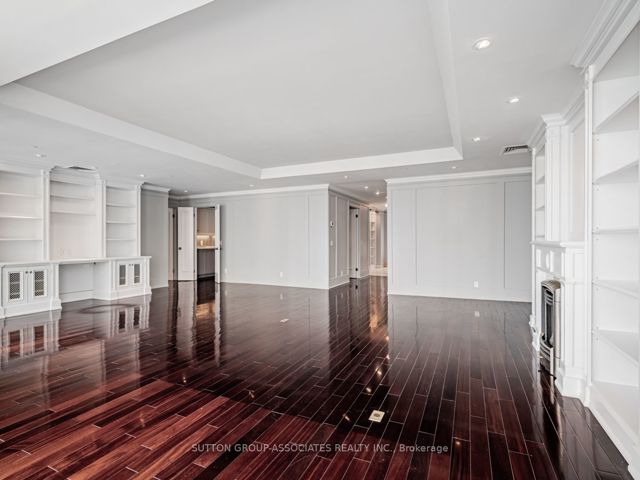 1116 - 211 QUEENS QUAY WEST