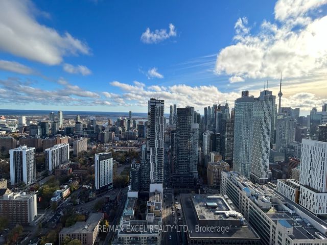 5002 - 319 Jarvis St