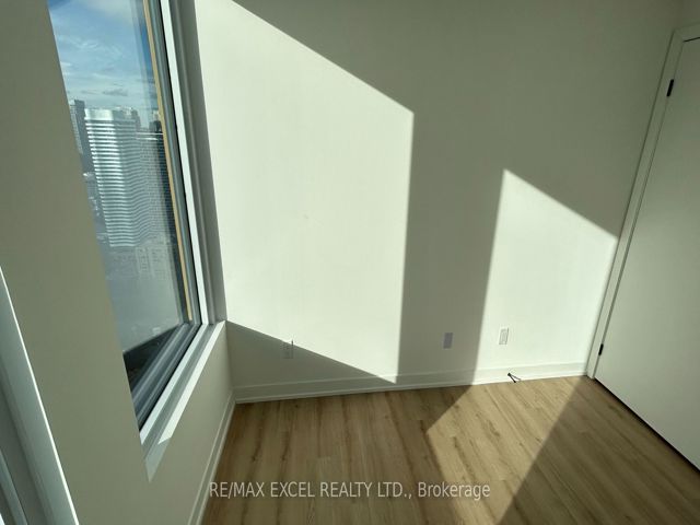 5002 - 319 Jarvis St