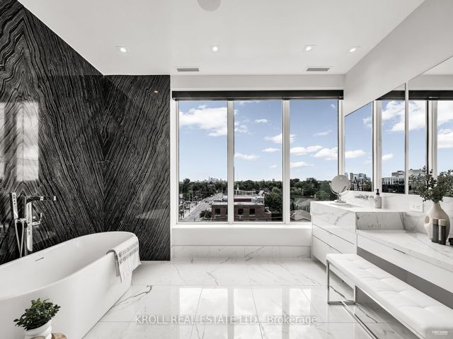 703 - 355 Bedford Park Ave