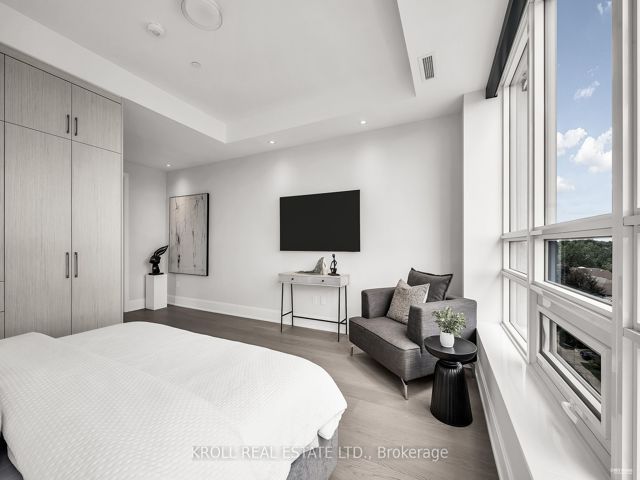 703 - 355 Bedford Park Ave