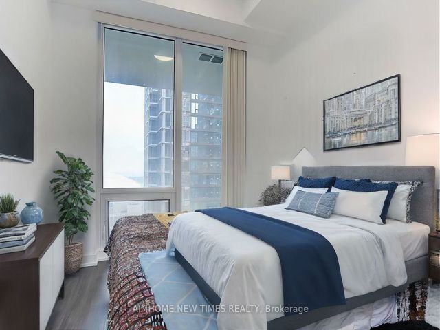 3311 - 125 Blue Jays Way