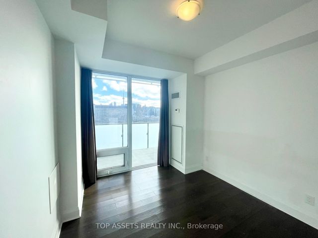 1202 - 65 St Mary St