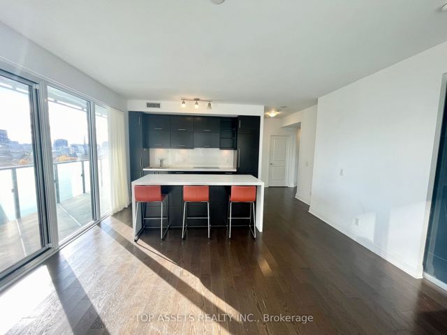 1202 - 65 St Mary St