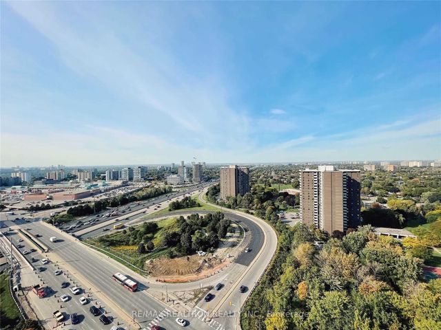 2406 - 2015 Sheppard Ave E