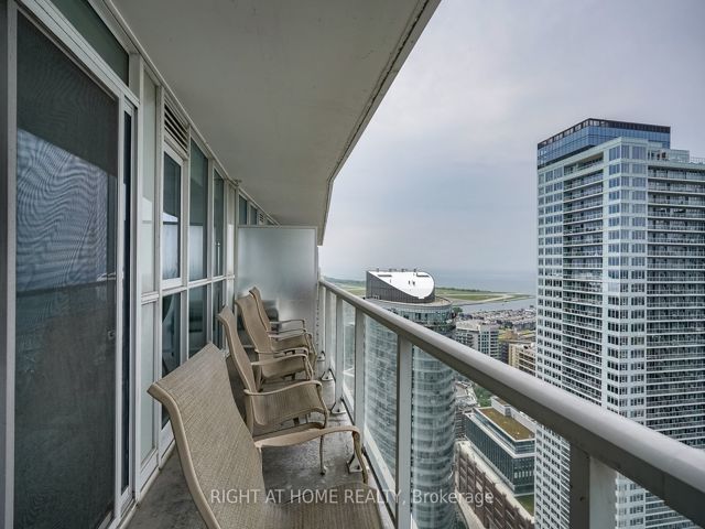 3811 - 75 Queens Wharf Rd