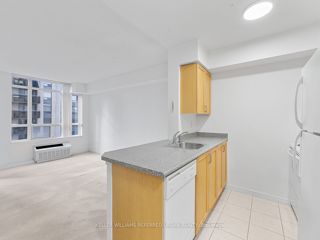1002 - 155 Beecroft Rd