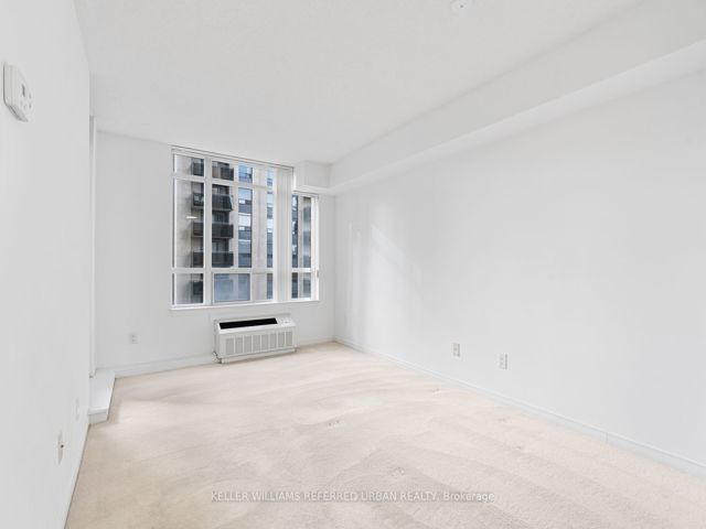 1002 - 155 Beecroft Rd