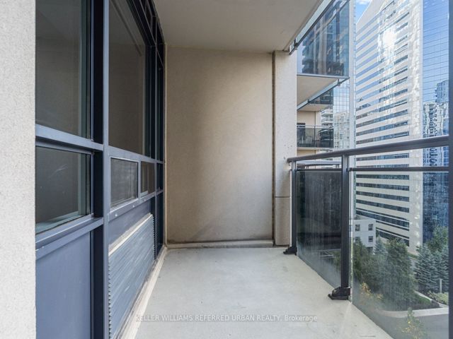 1002 - 155 Beecroft Rd