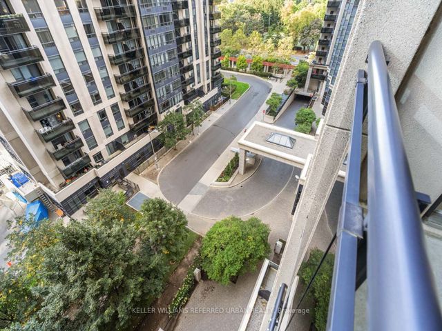 1002 - 155 Beecroft Rd