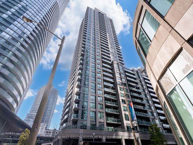 1007 - 19 Grand Trunk Cres