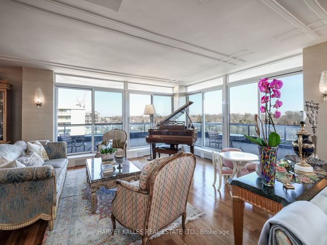 801 - 2600 Bathurst St