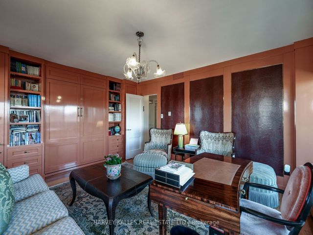 801 - 2600 Bathurst St