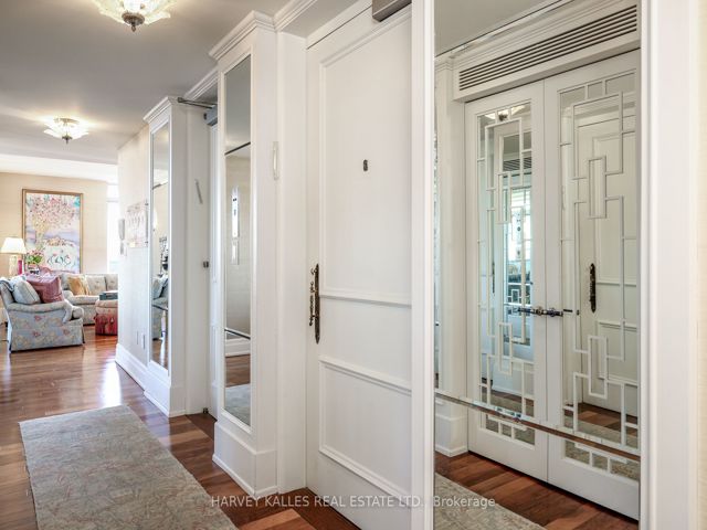 801 - 2600 Bathurst St