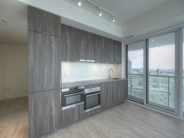 2102 - 15 Queens Quay E