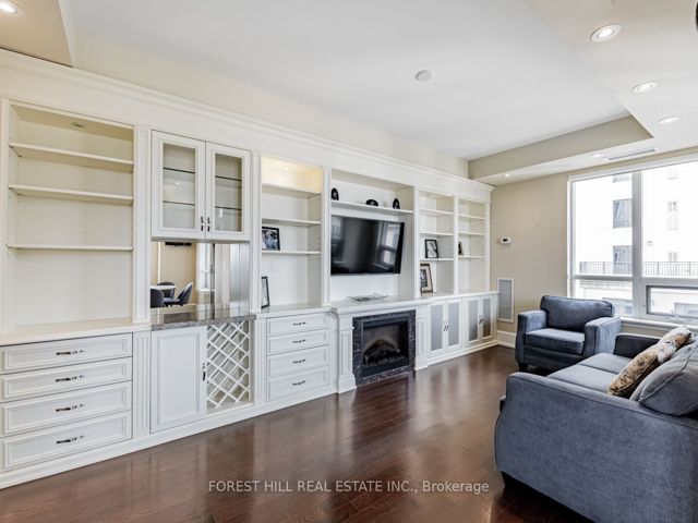 1402 - 660 Sheppard Ave E
