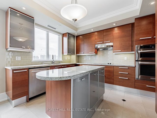 1402 - 660 Sheppard Ave E