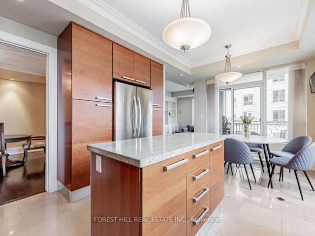 1402 - 660 Sheppard Ave E